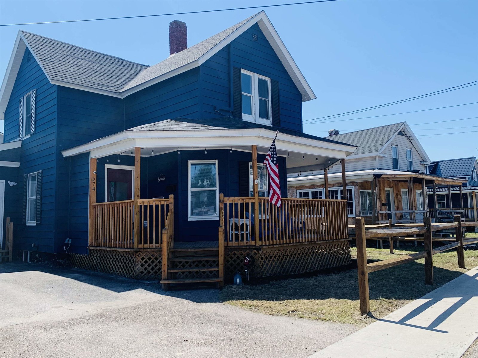 274 Lake Street
