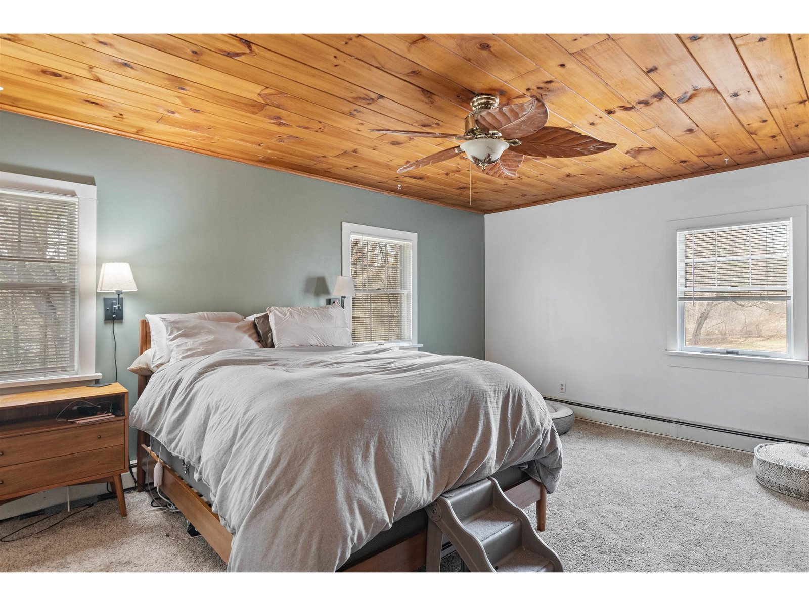 1st Floor Primary Suite