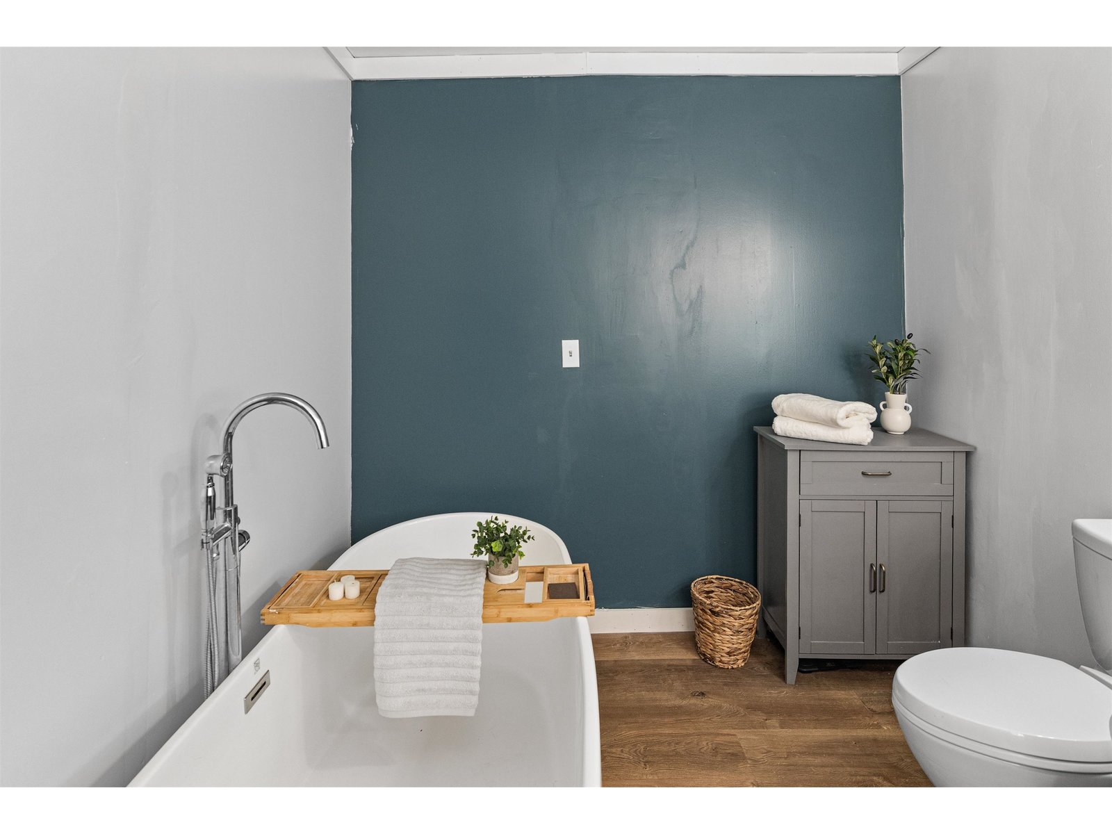 Primary On-Suite Bathroom