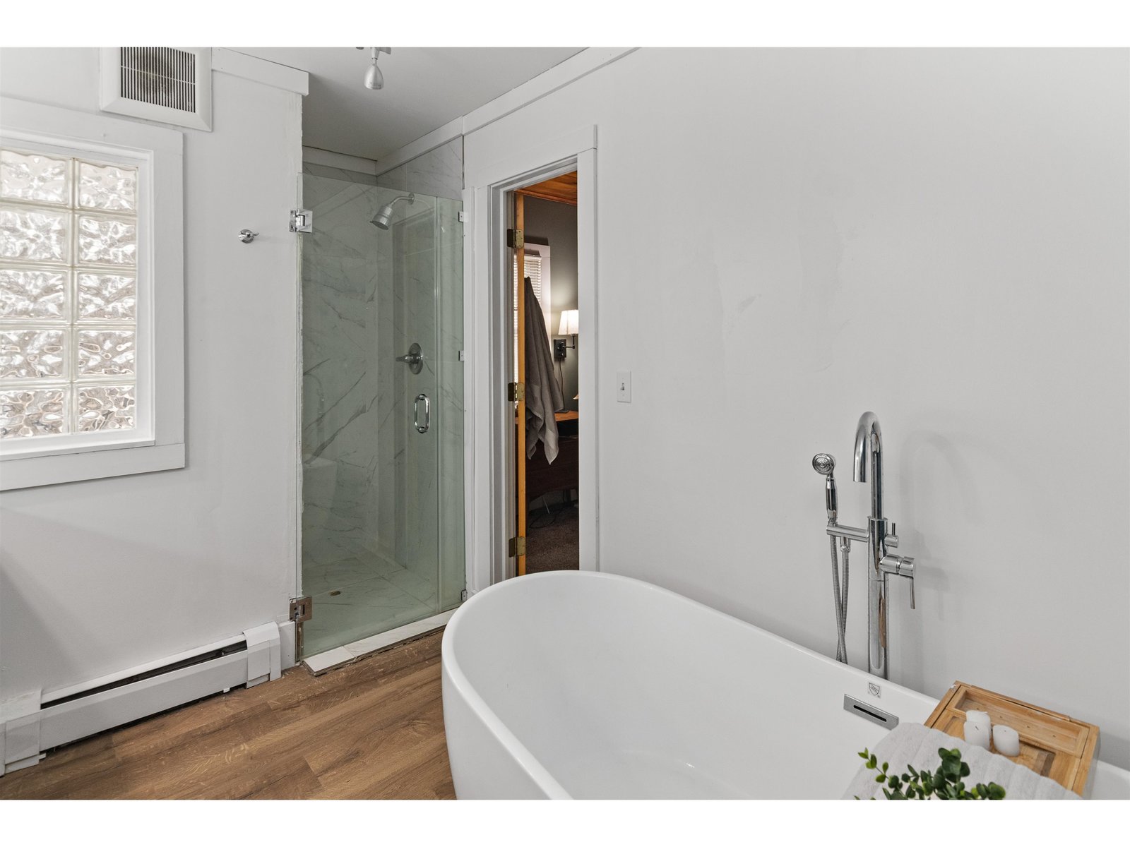 Primary On-Suite Bathroom
