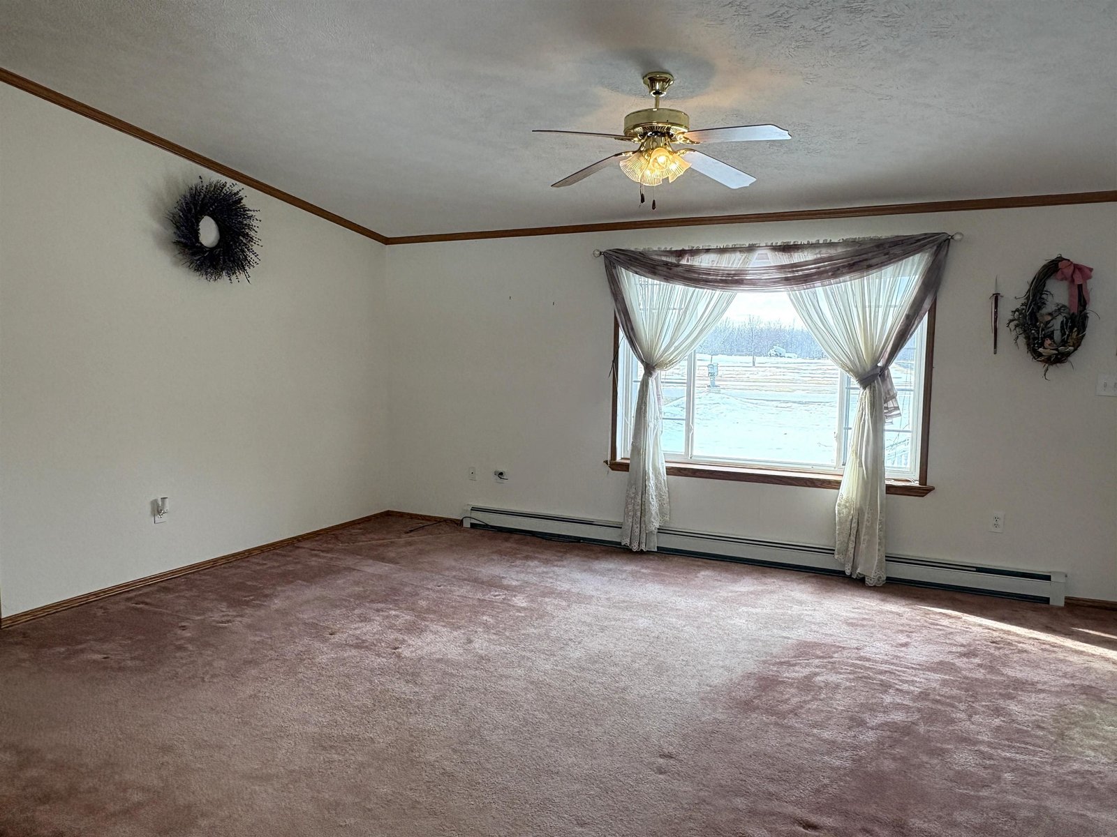 2760 Lakeview Drive