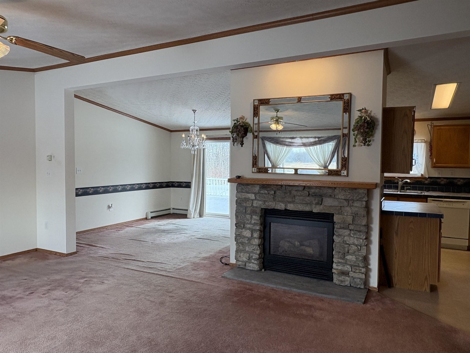 2760 Lakeview Drive