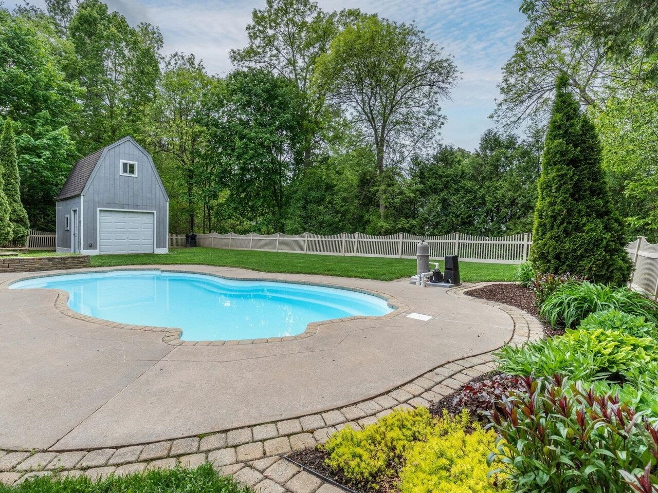 278 South Cove Road