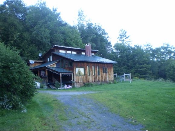 279 Cabot Road