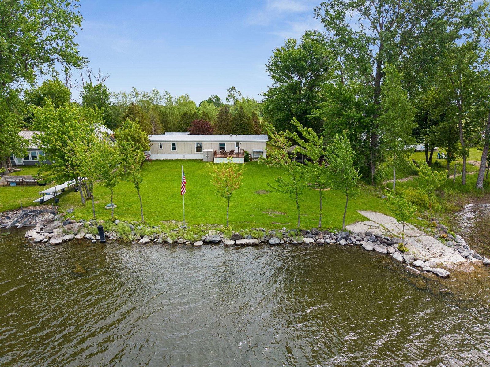 279 Hunter North Road