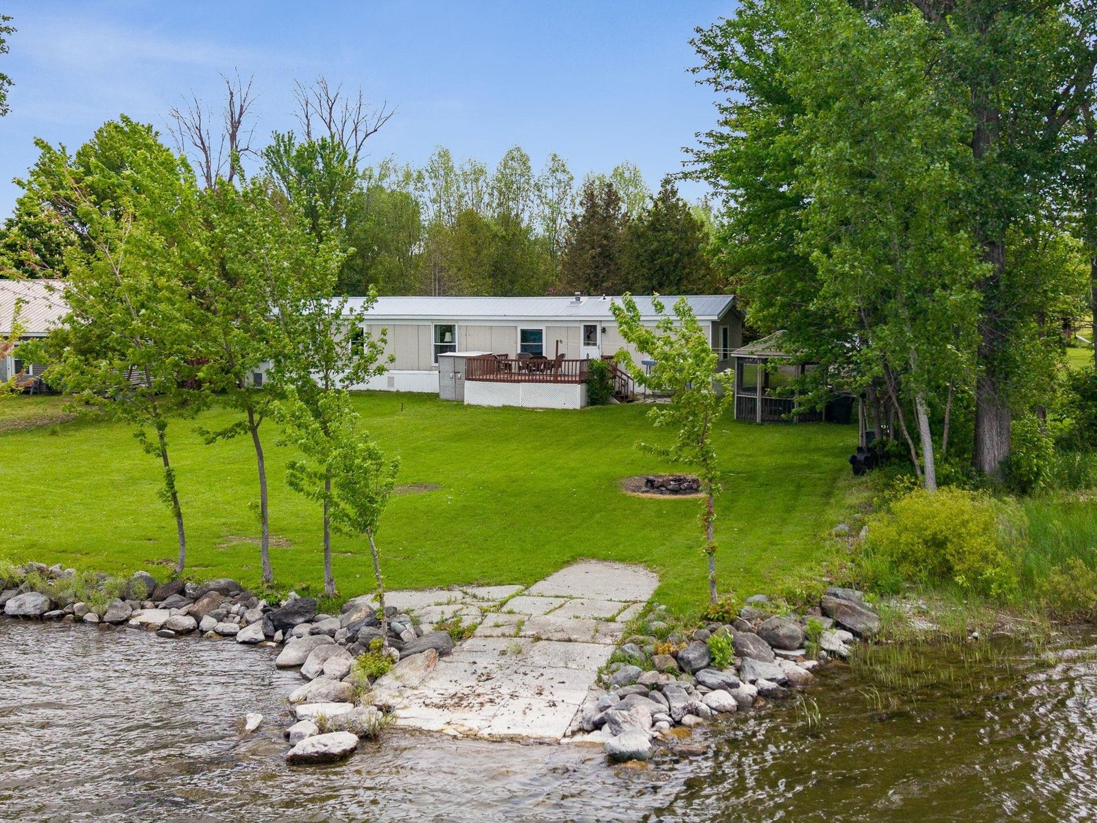279 Hunter North Road