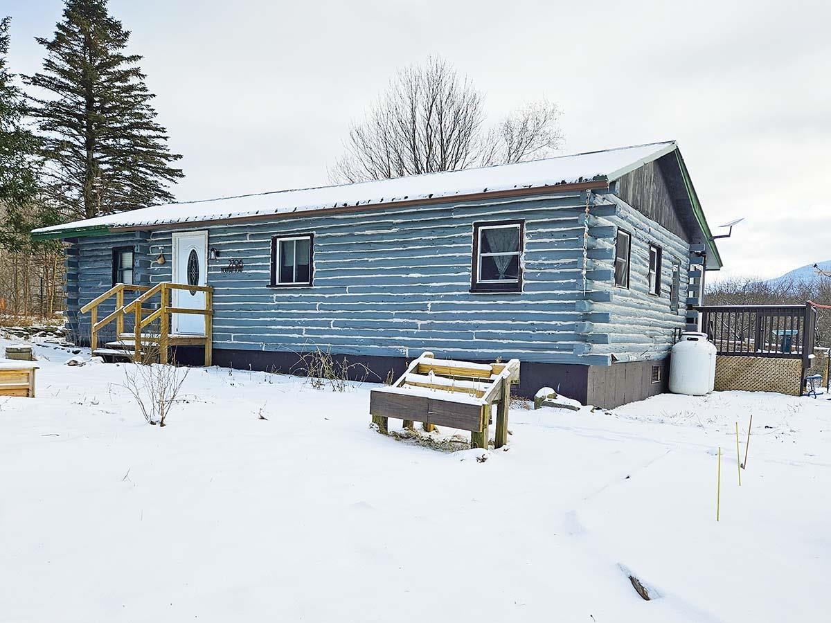 2796 Mountain Road, Montgomery