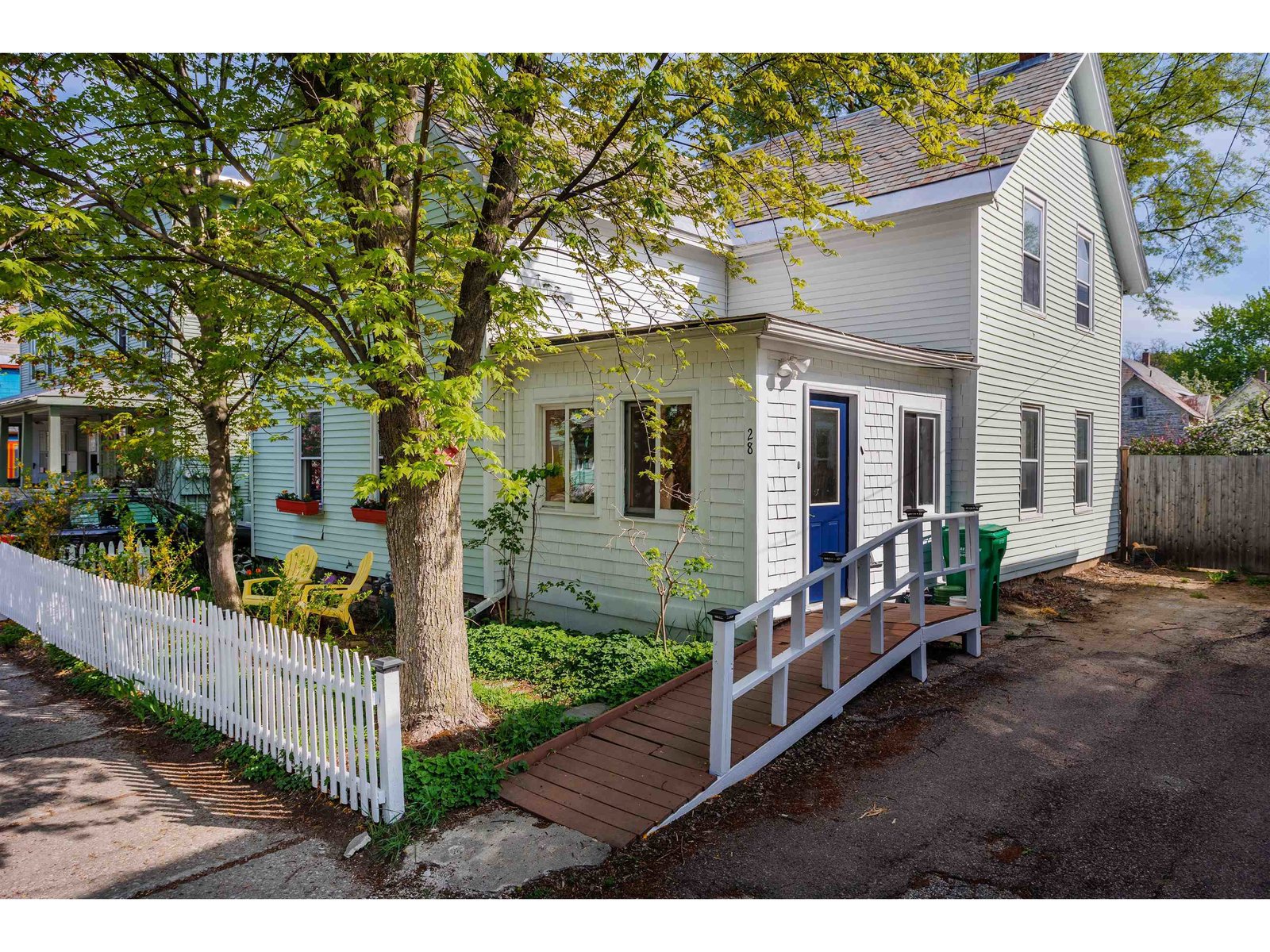28 Crombie Street