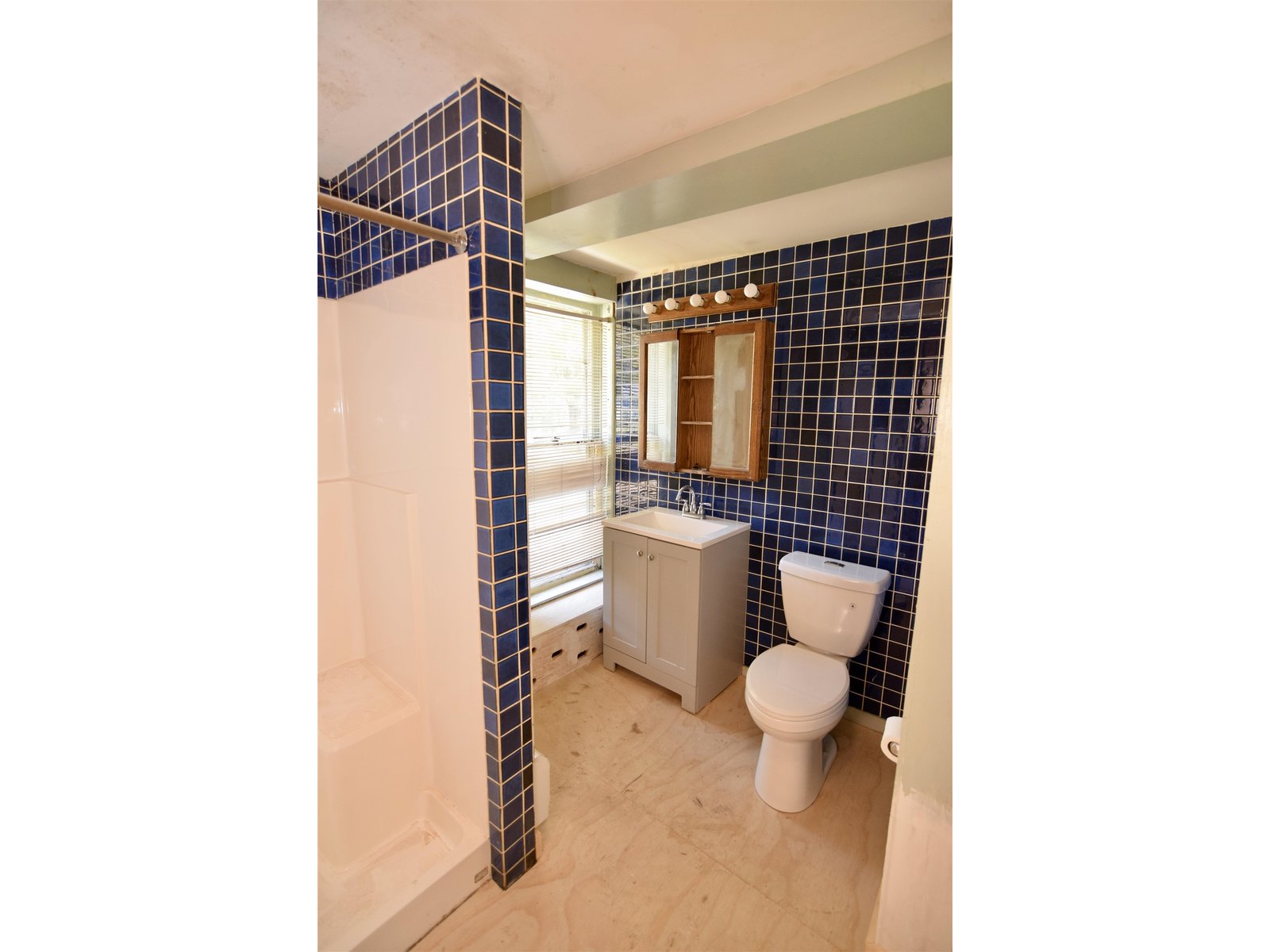 Upstairs Bath