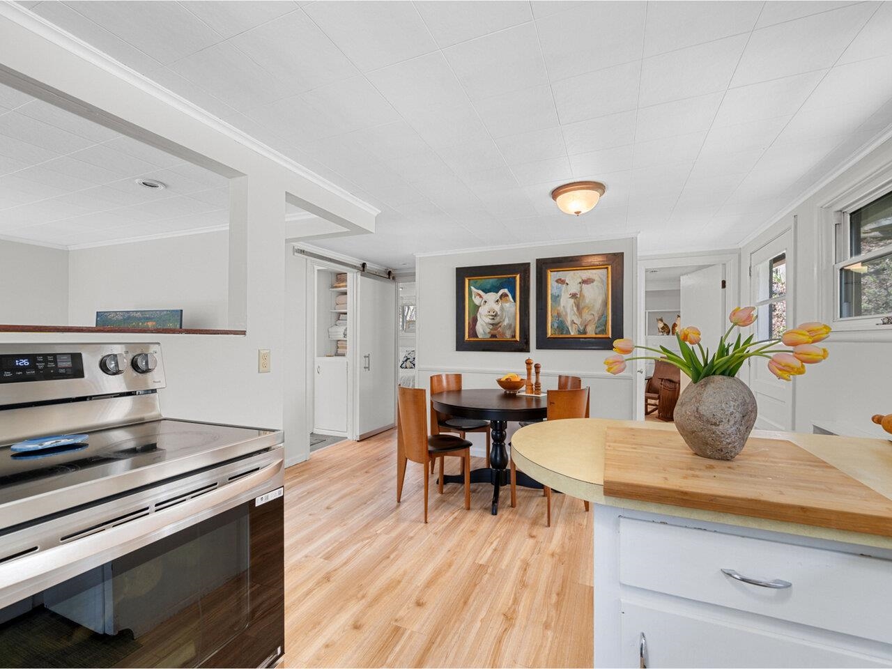 Open Kitchen/Dining