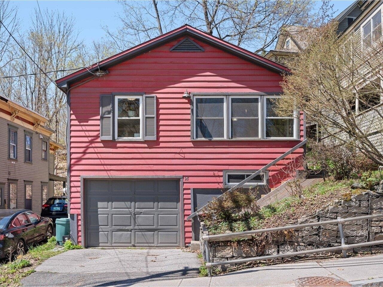 Direct-Entry Garage