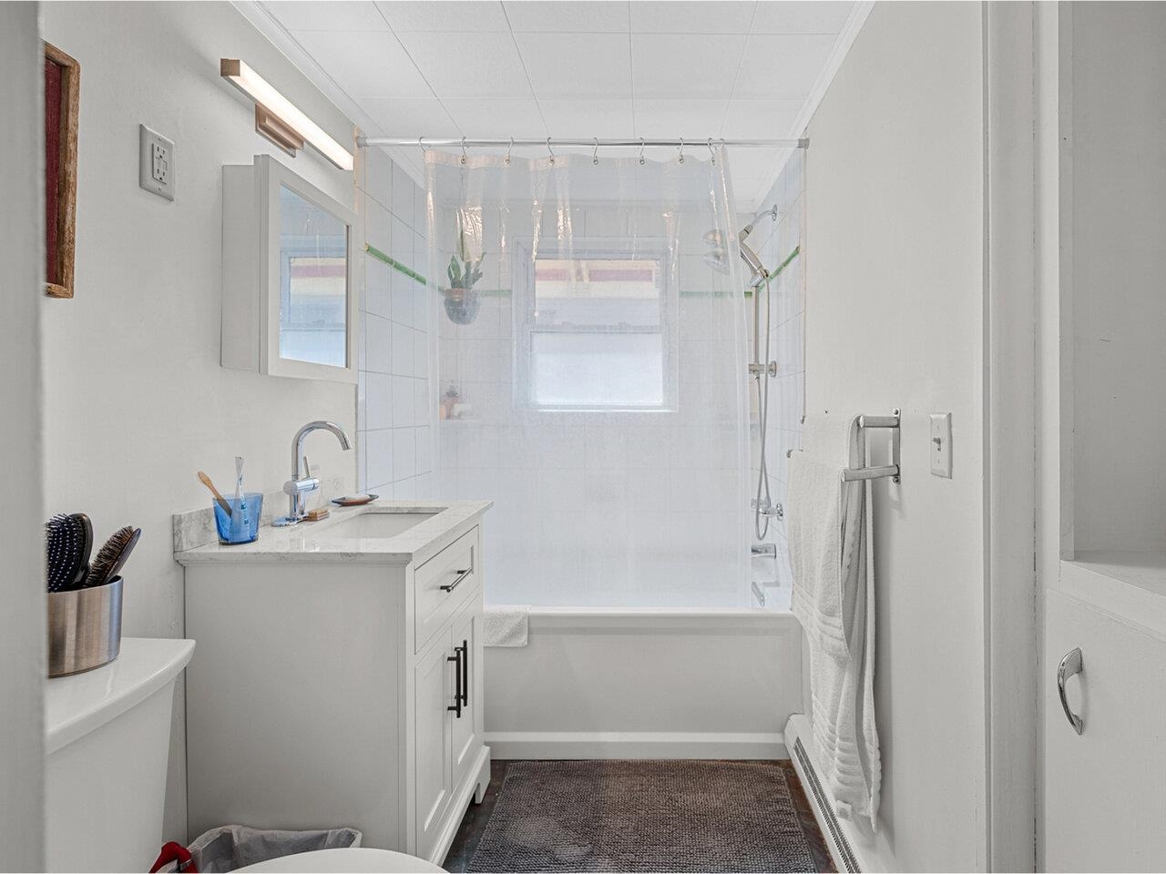 Tiled Tub/Shower