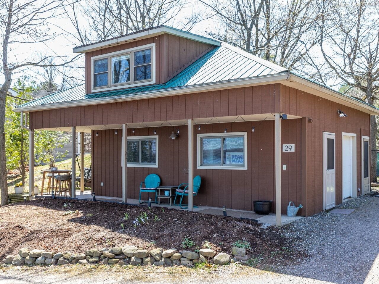 28 Idlewild Road