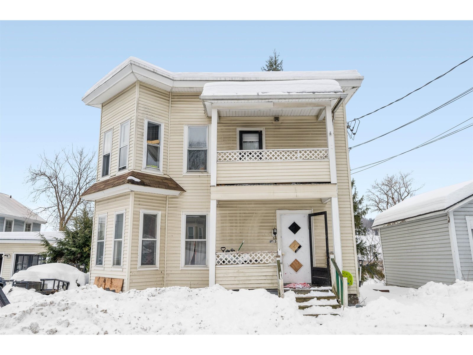 28 Pleasant Street