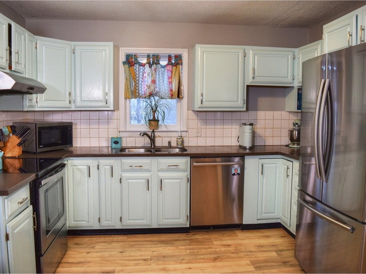 Spacious kitchen