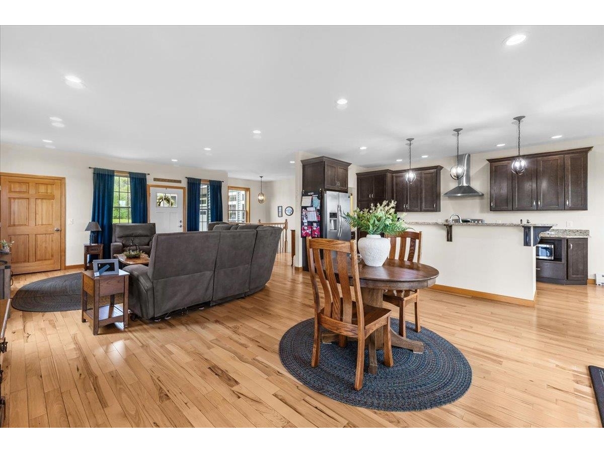 28 Rileys Way