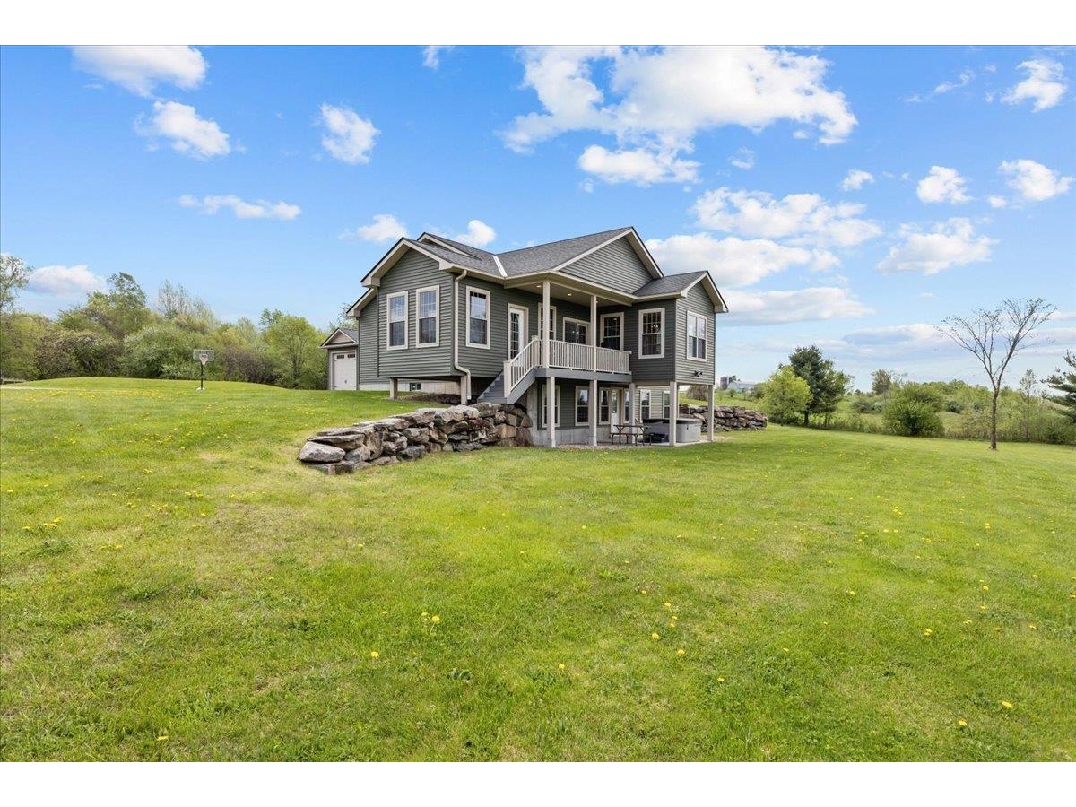28 Rileys Way