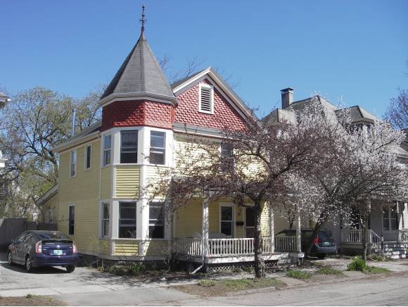 28 Russell Street