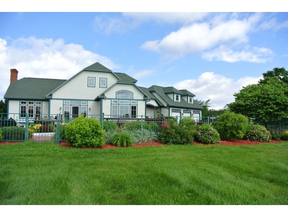 28 Tuckaway Pond Lane
