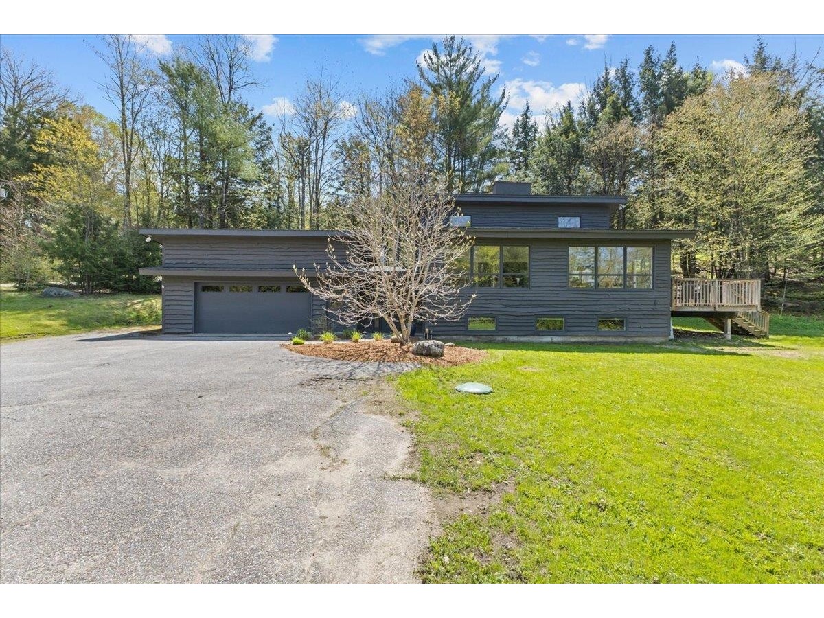 28 Wood Road, Stowe