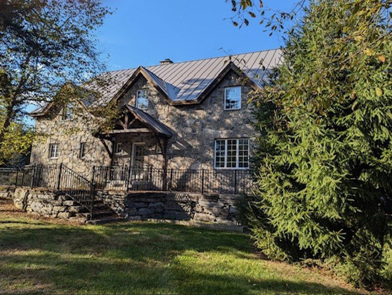 280 Hawkins Bay Lane