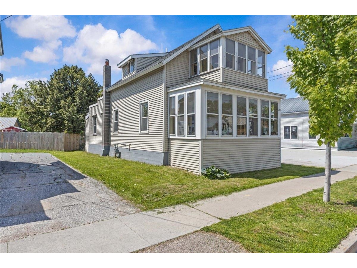 280 Lake Street