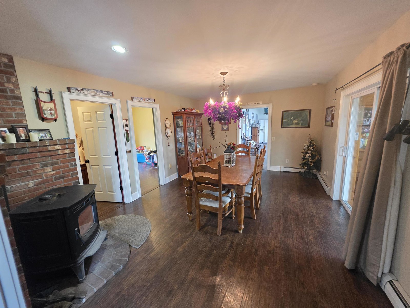 Formal dining room off kitchen