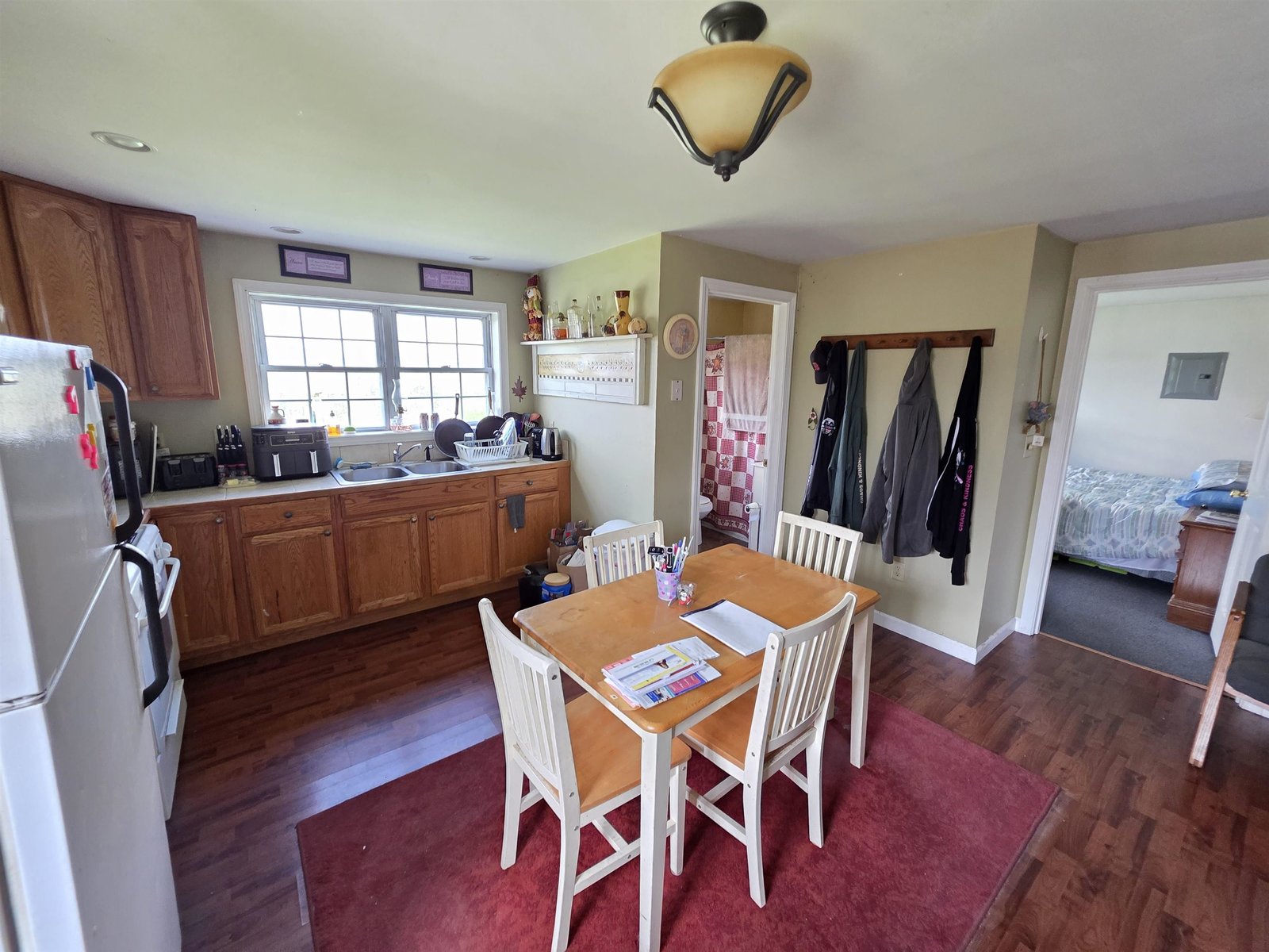Apartment eat in kitchen