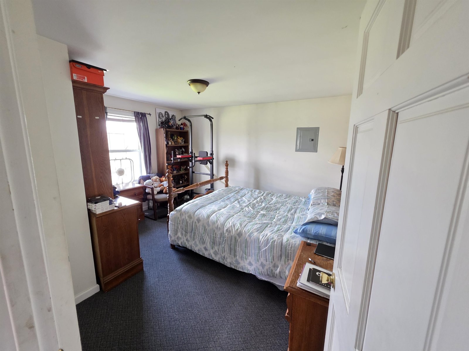 apartment bedroom