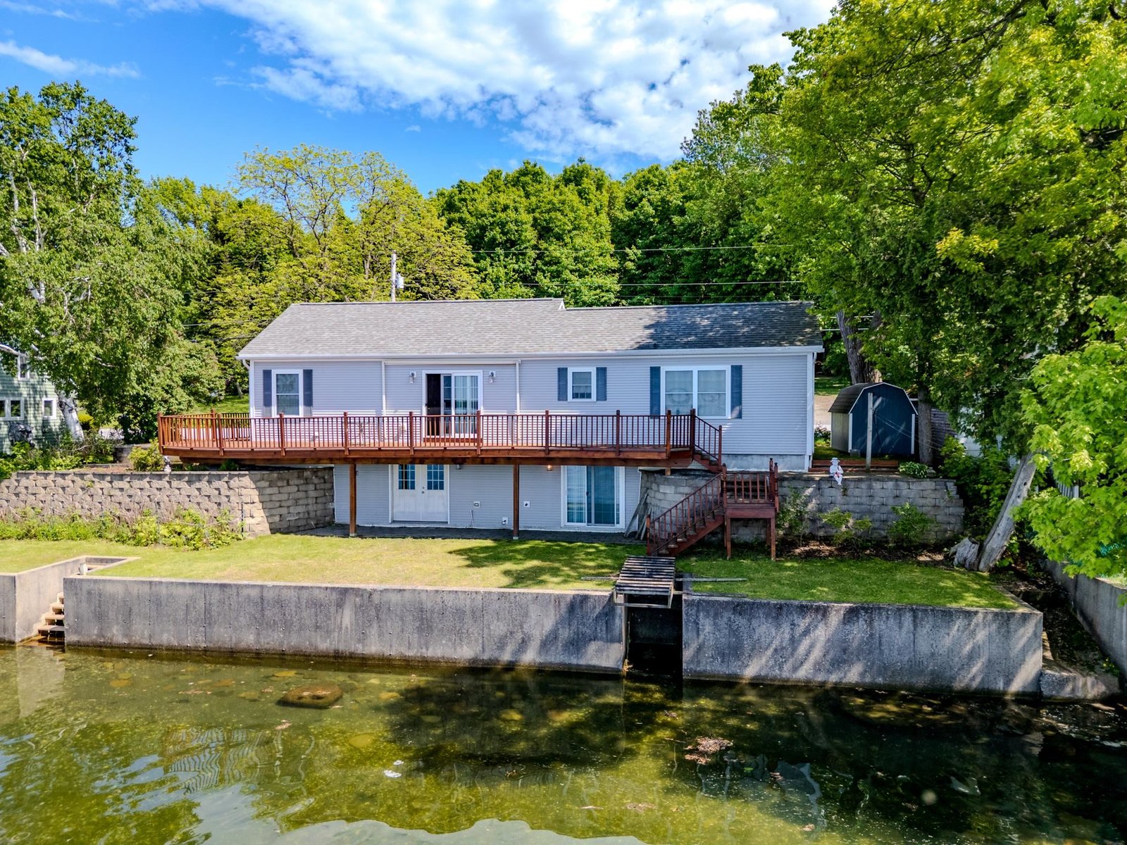 Enjoy the lake views for most rooms.