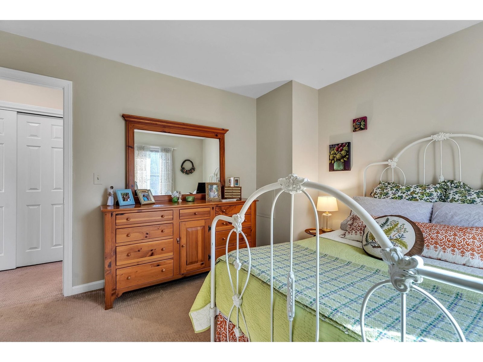 282 Ethan Allen Parkway, Unit 3