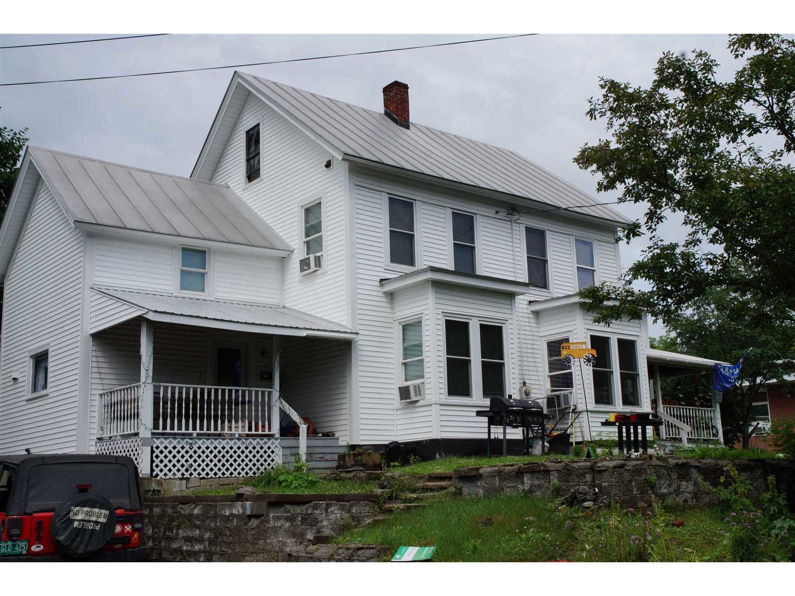 282 Vine Street