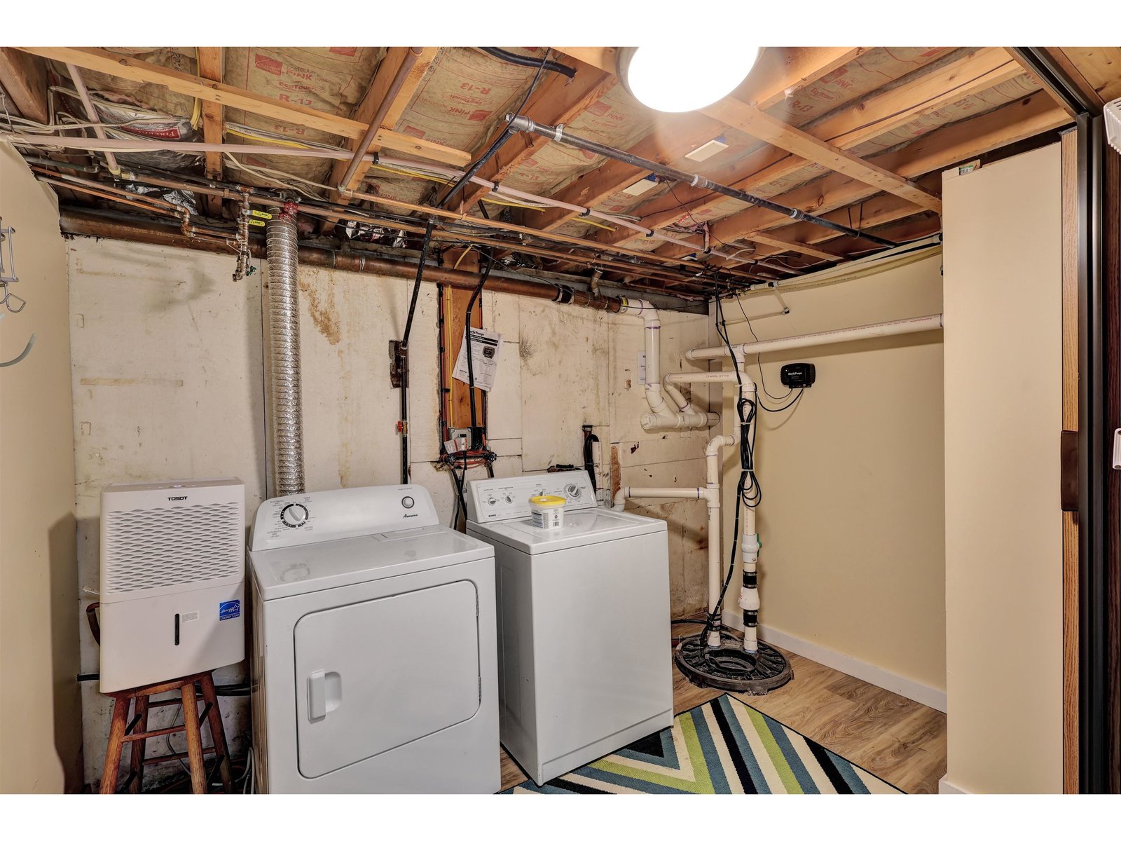 283 Appletree Point