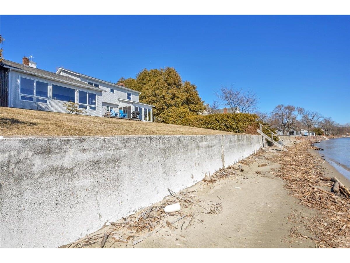283 Appletree Point