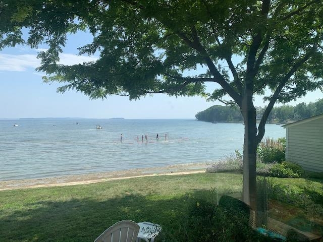 283 Appletree Point