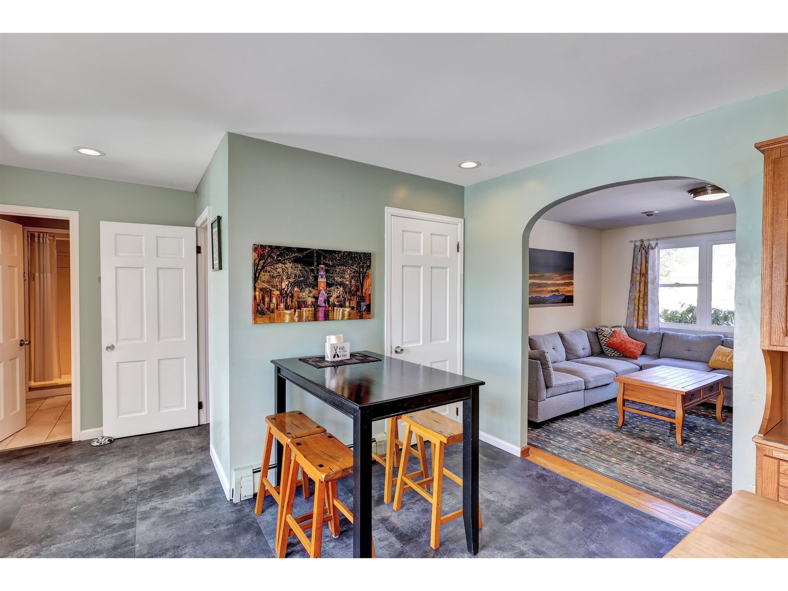 283 Appletree Point