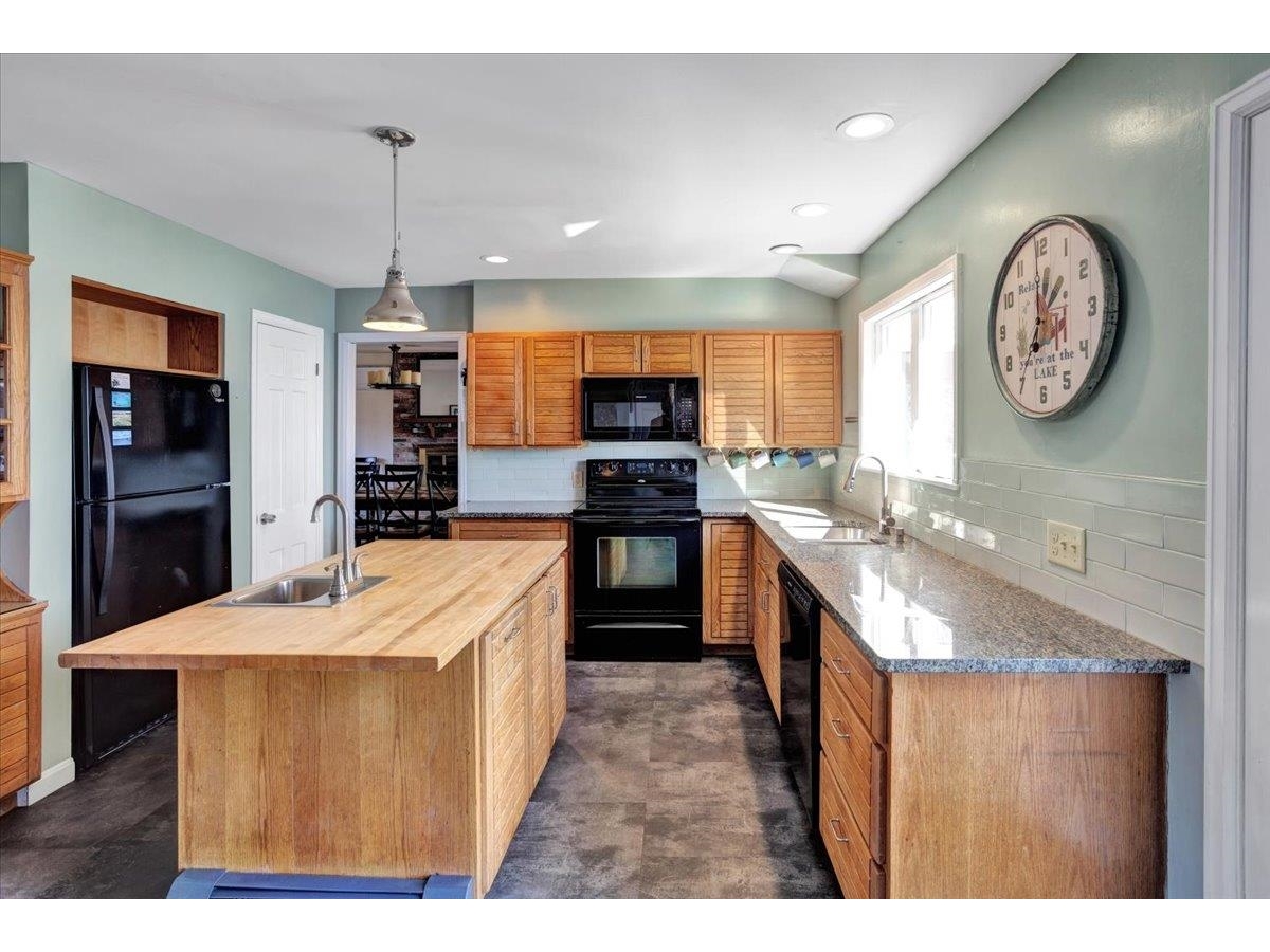 283 Appletree Point