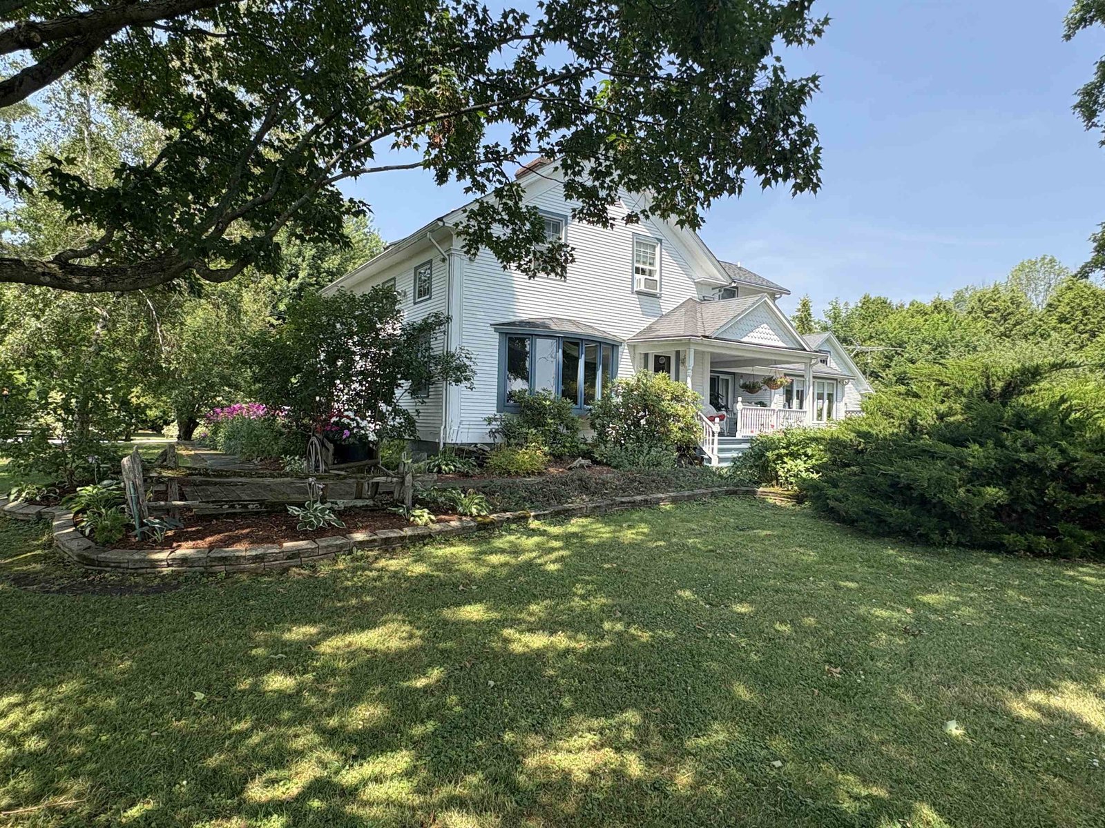 283 North End Road East
