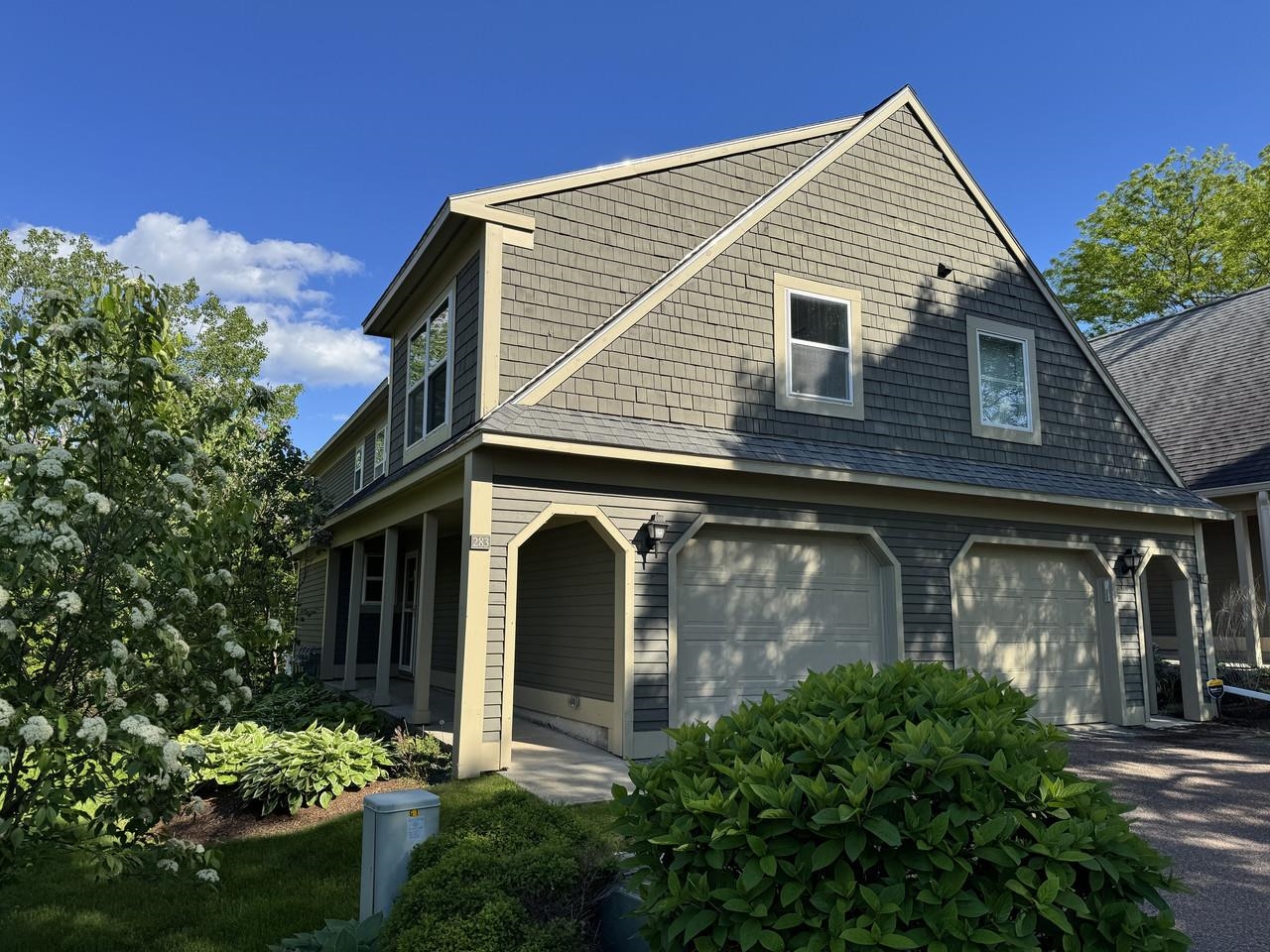 283 Redrock Drive, Burlington