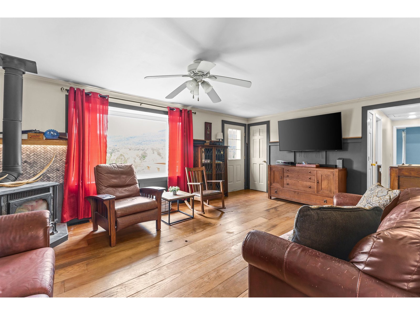 Another photo of the main living area.