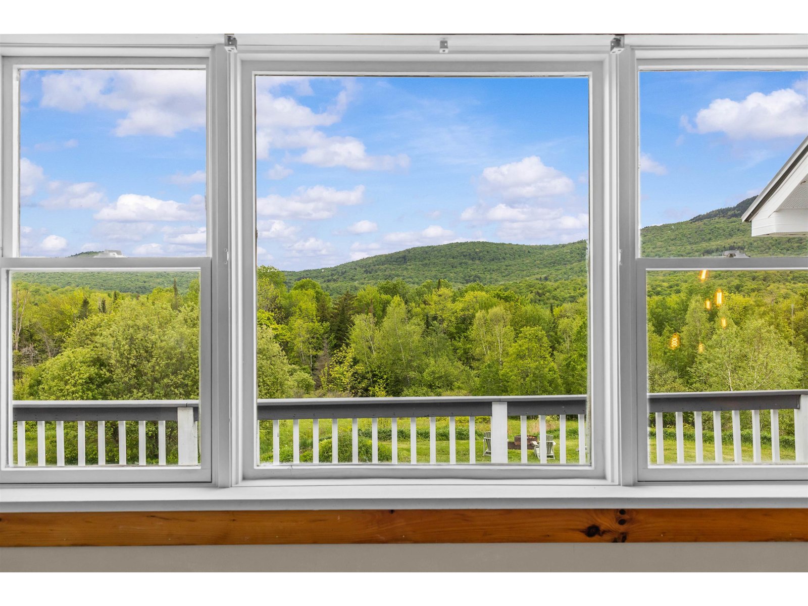 Create your own photo gallery of the mountains from the apartment.