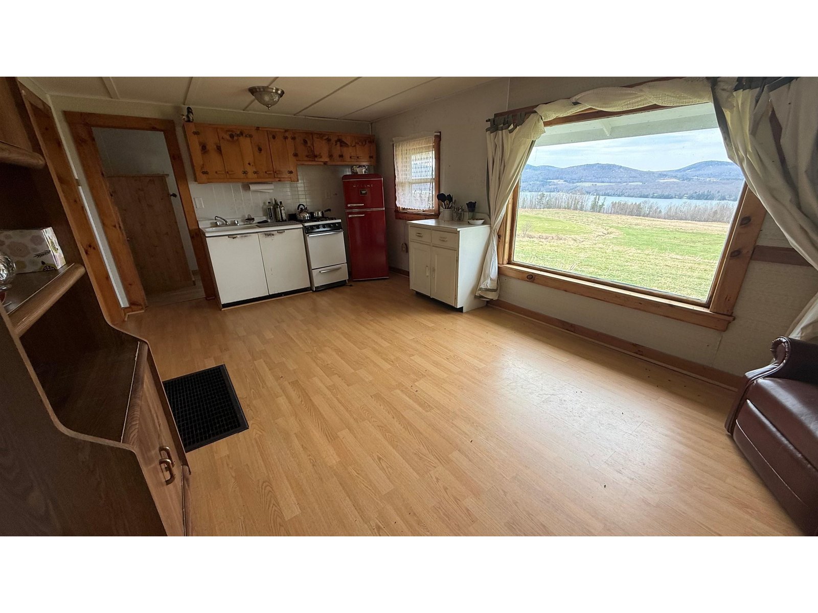 283,318,319,320 Lacross Lane