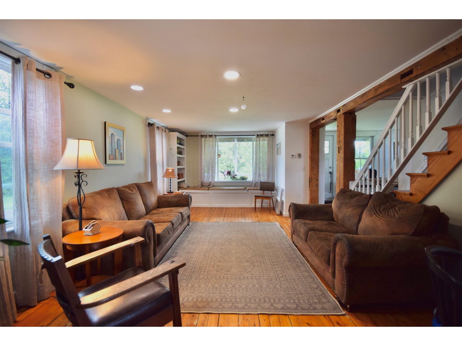 2835 Mountain View Road