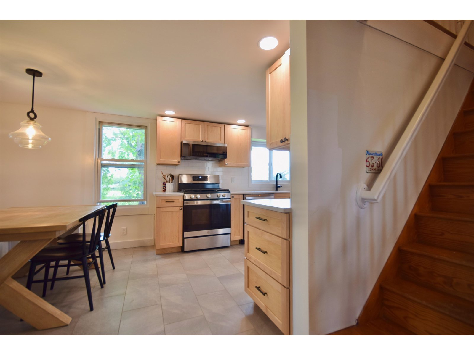 2835 Mountain View Road