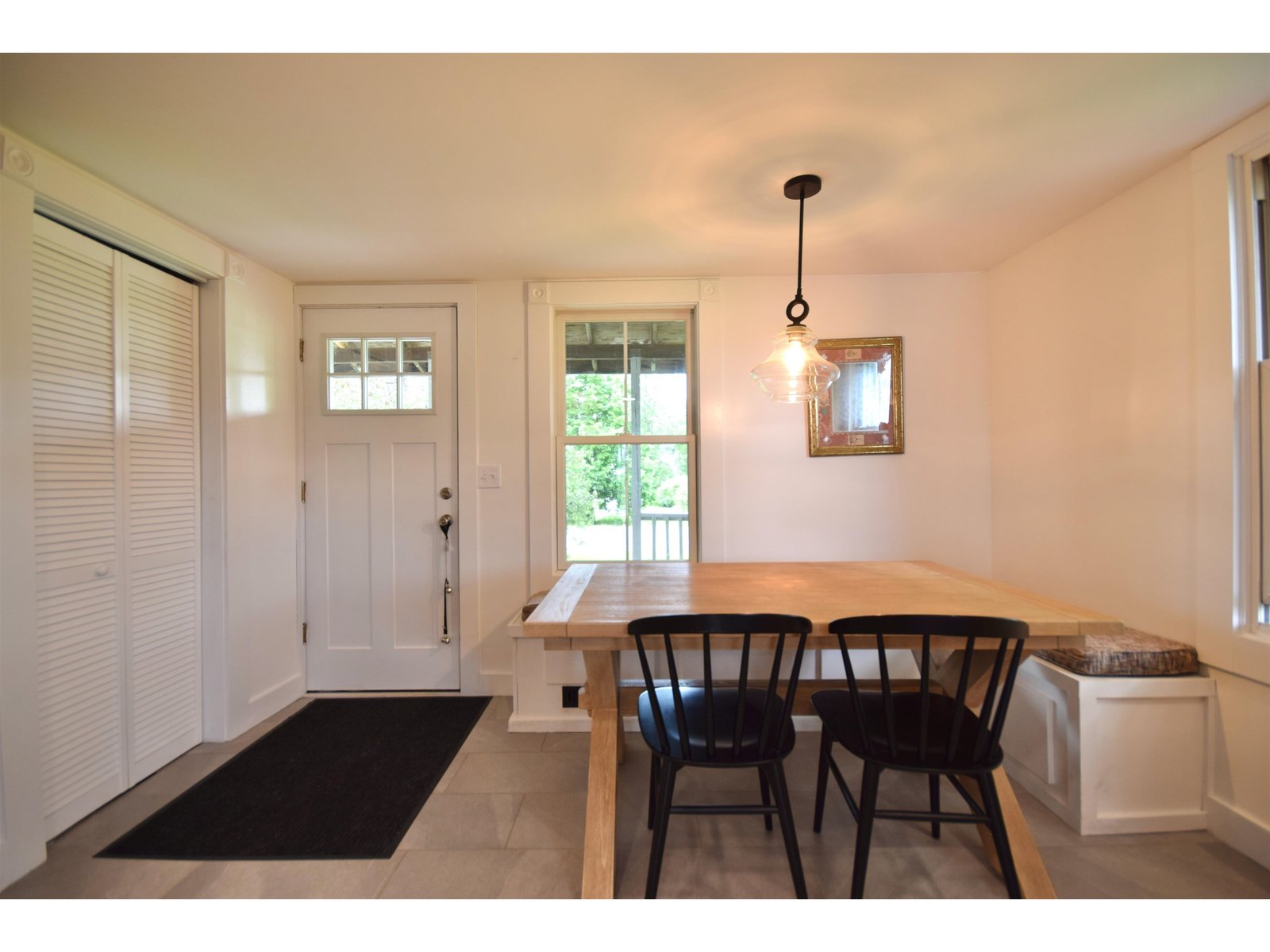 2835 Mountain View Road