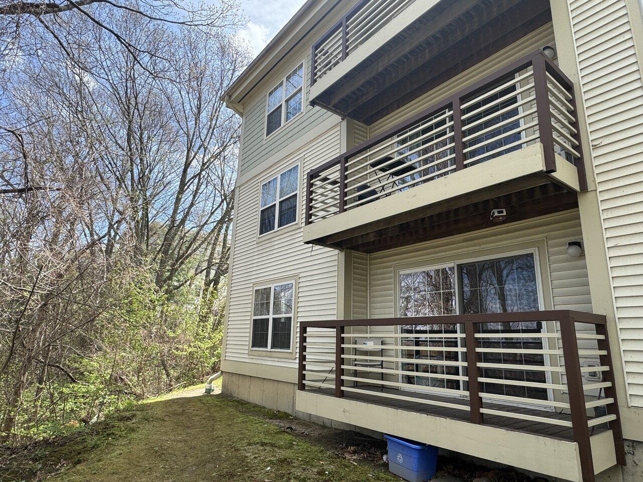 1st Floor Corner Unit