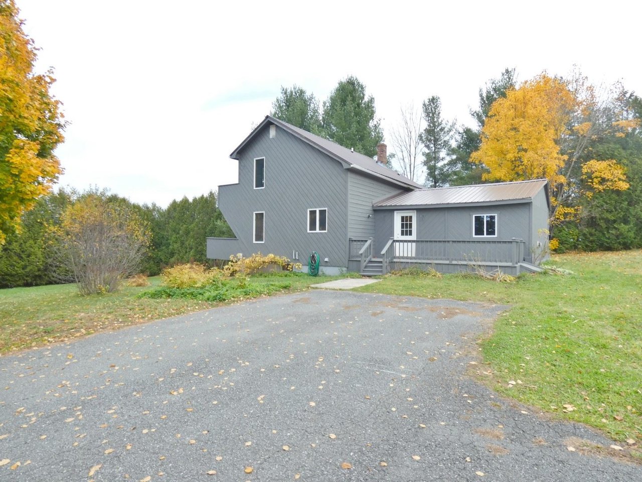 2860 VT Route 105