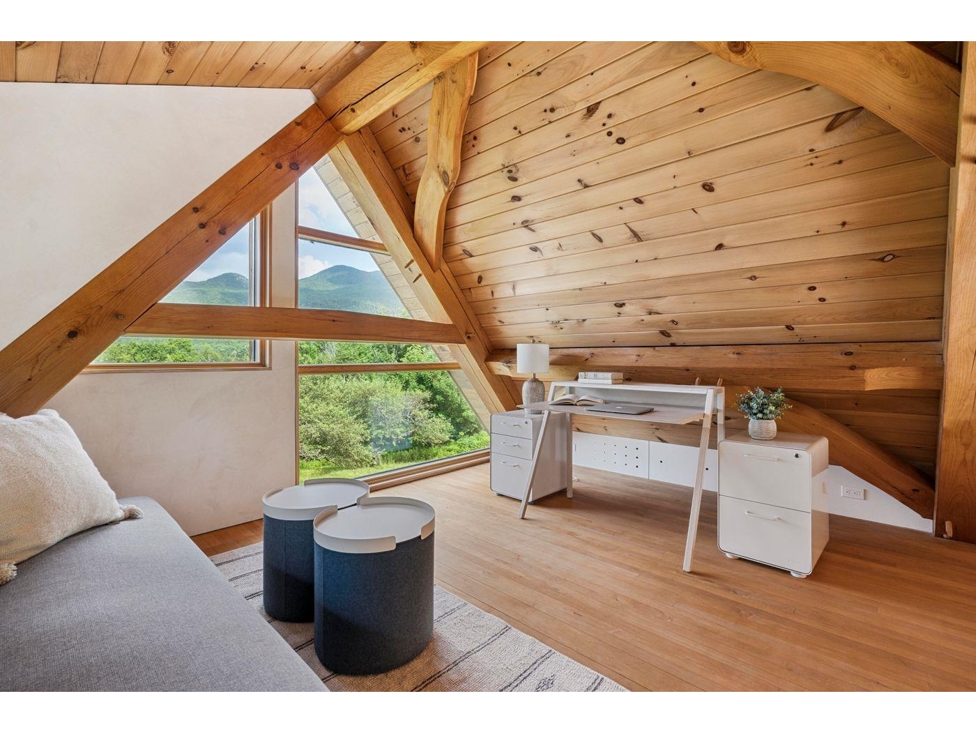 2864 Stowe Hollow Road