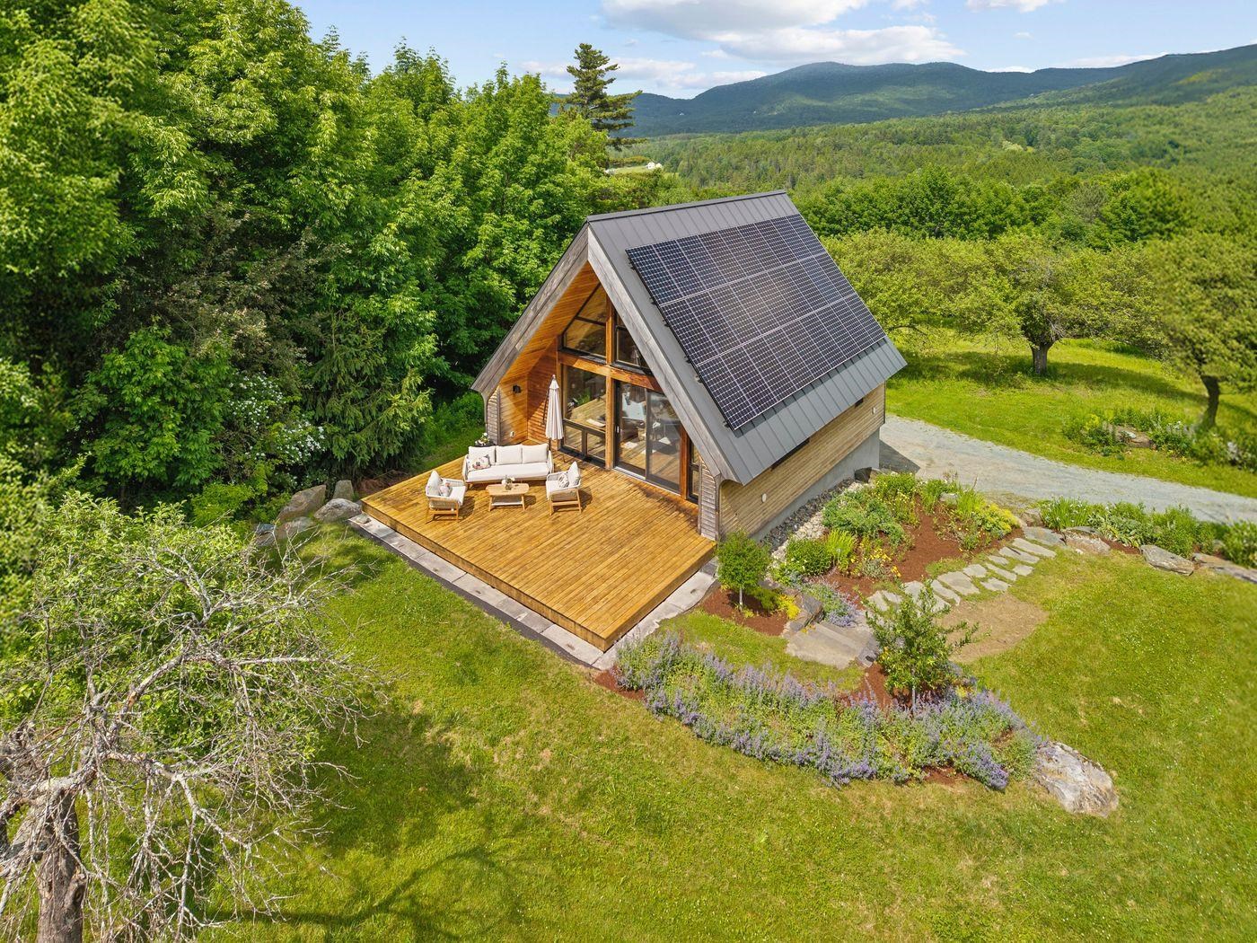 2864 Stowe Hollow Road