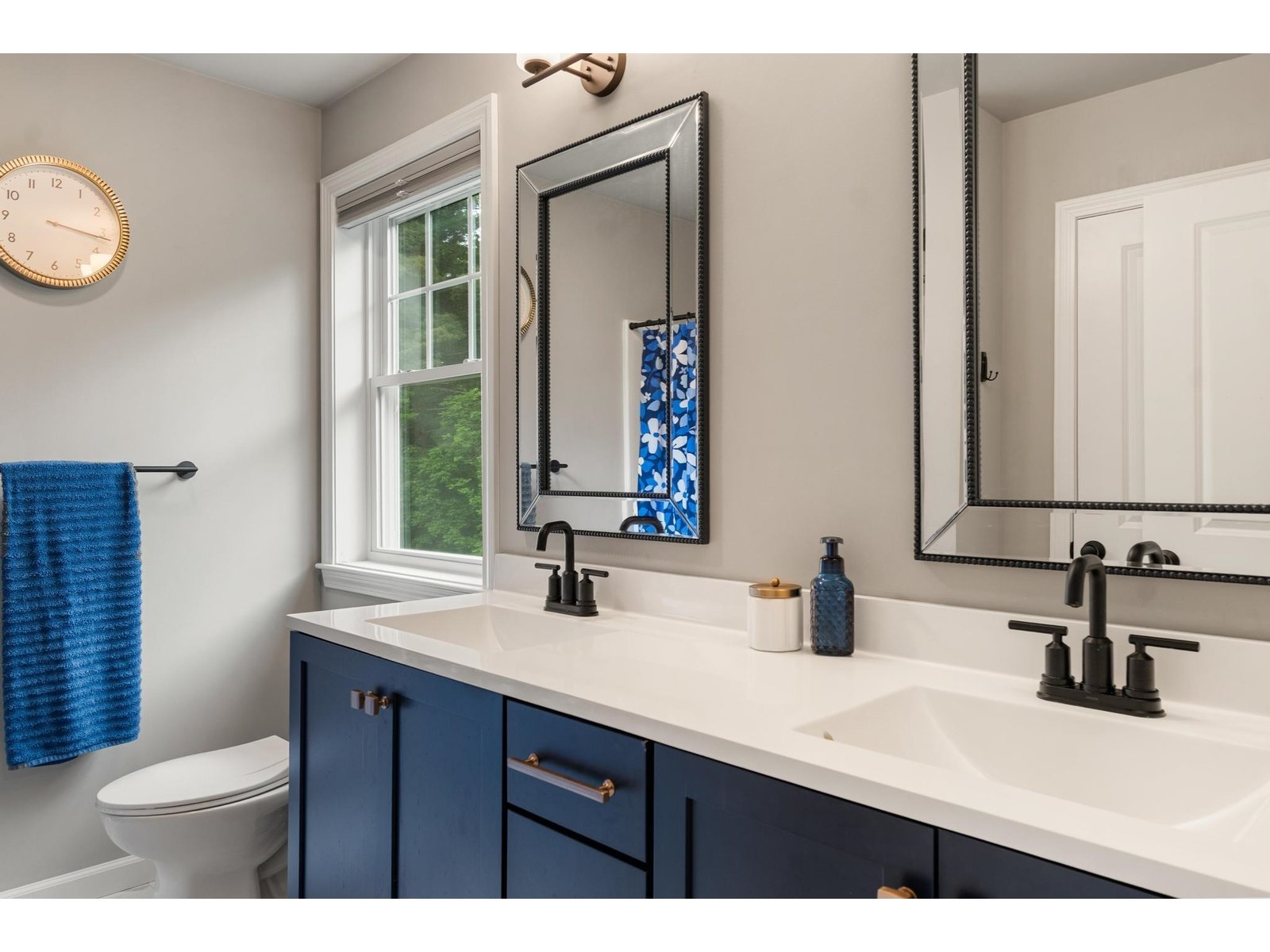 2nd Floor: Primary Ensuite Full Bathroom